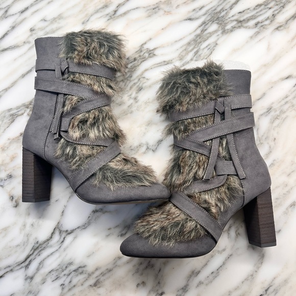 New! Women's Charles By Charles David Alberta Gray Microsuede Faux Fur Boot - Picture 11 of 14